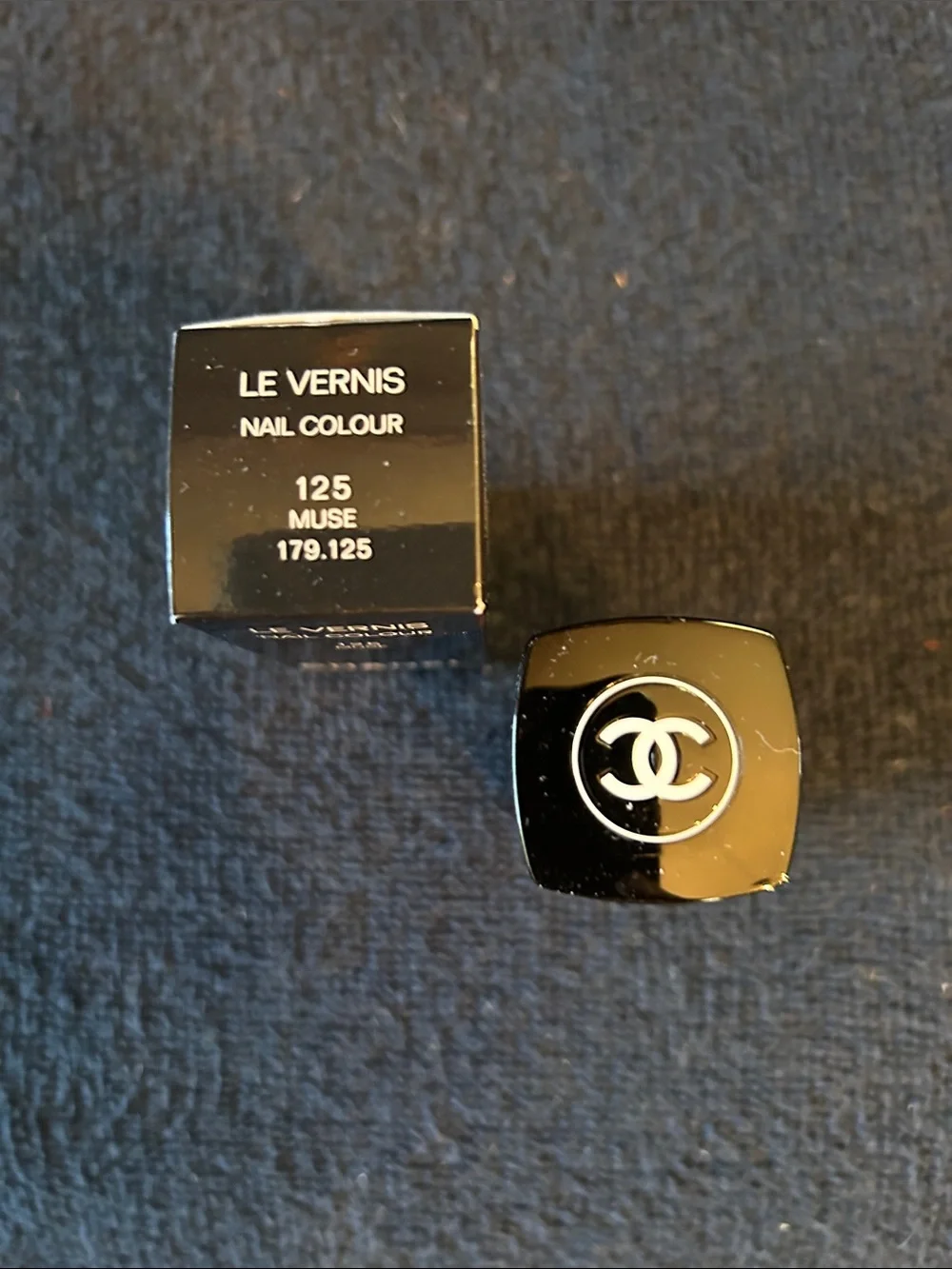 CHANEL le vernis
